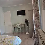 D'hote Les Ondines Bed & Breakfast 3*