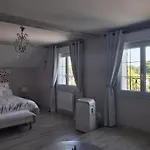 D'hote Les Ondines Bed & Breakfast 3*