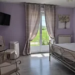D'hote Les Ondines Bed & Breakfast 3*