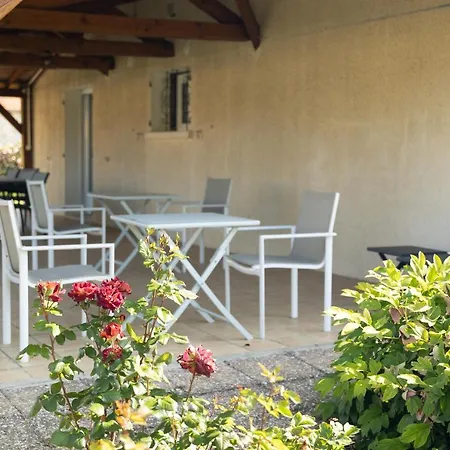 D'hote Les Ondines Bed & Breakfast *
