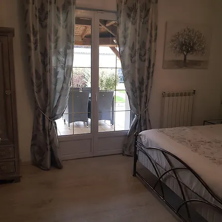 D'hote Les Ondines Bed & Breakfast