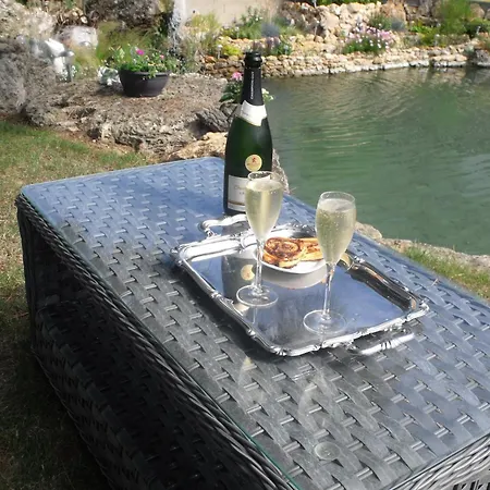 D'hote Les Ondines לינה וארוחת בוקר