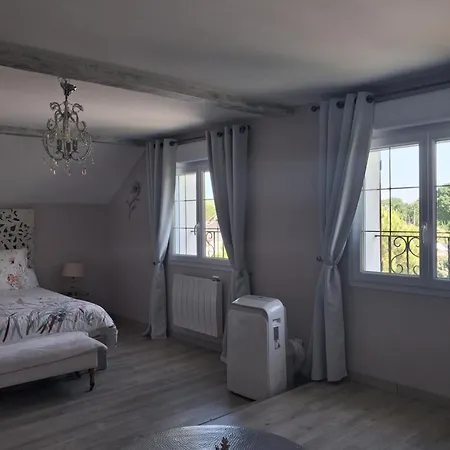 D'hote Les Ondines Bed & Breakfast 3*