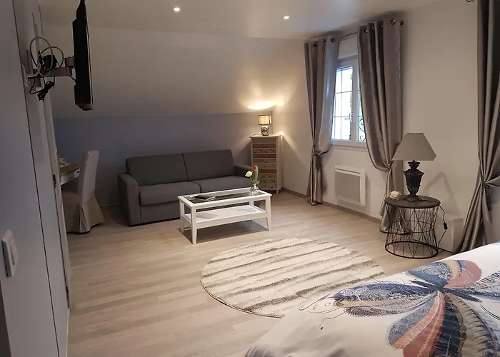 D'hote Les Ondines Bed & Breakfast 3*