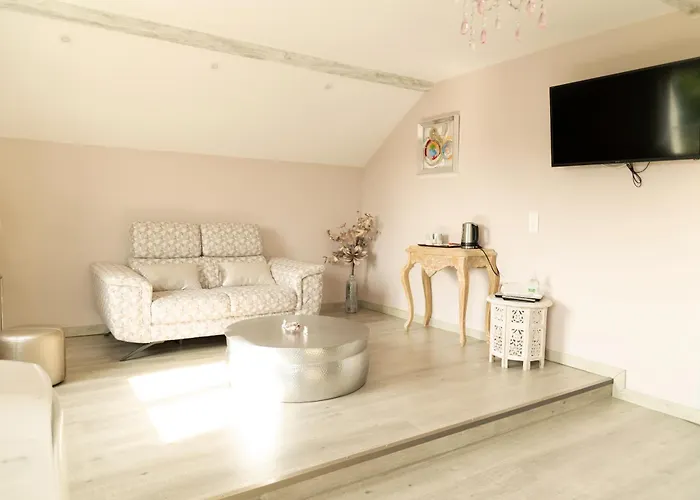 D'hote Les Ondines לינה וארוחת בוקר Vinay (Marne)